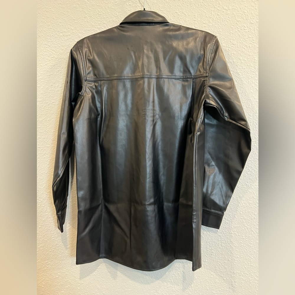 #960 NWT WeWoreWhat Black Button Down Shirt - Picture 6 of 10